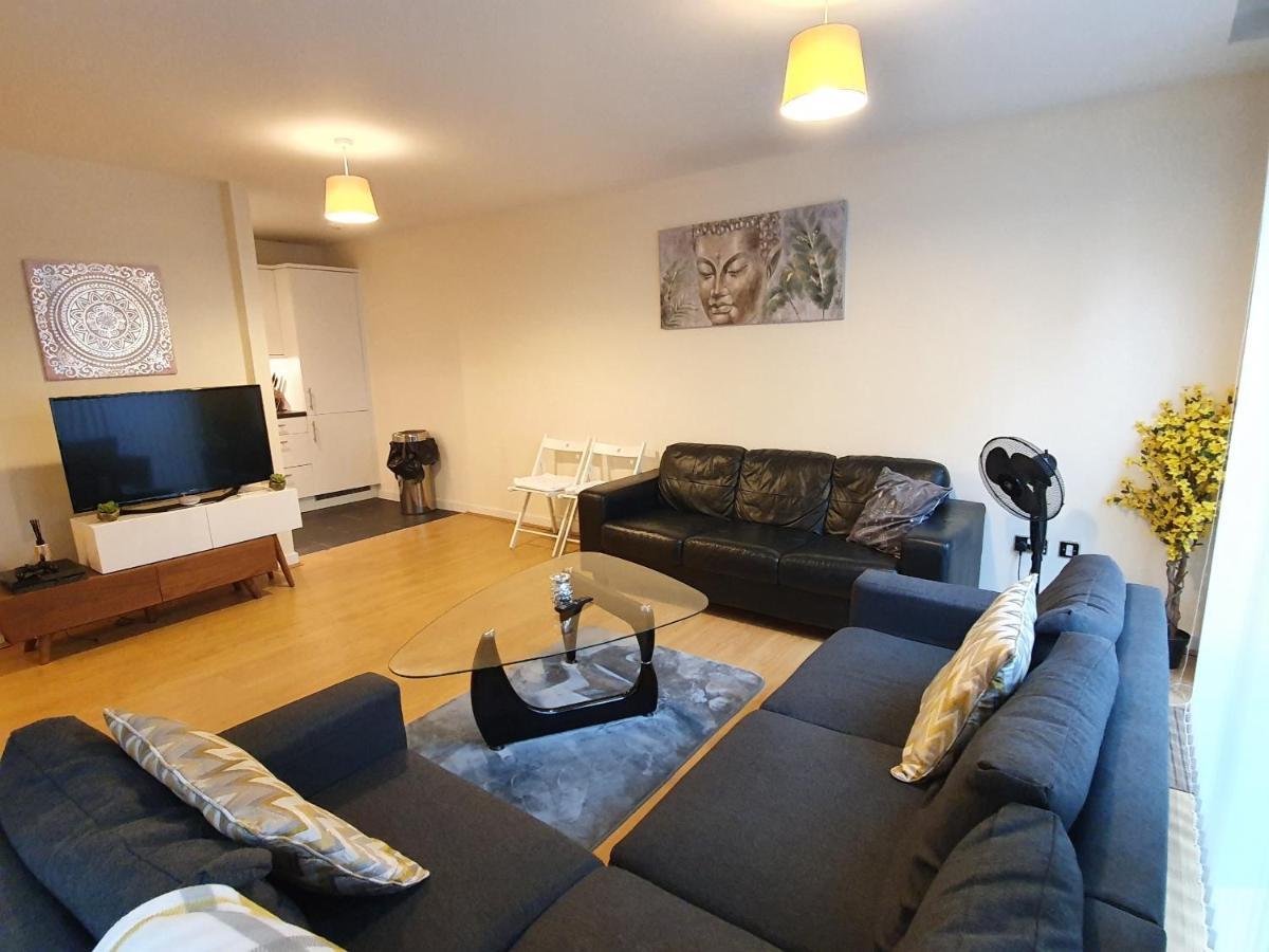 Dazzon Apartments - Hub - Central Mk Milton Keynes Room photo