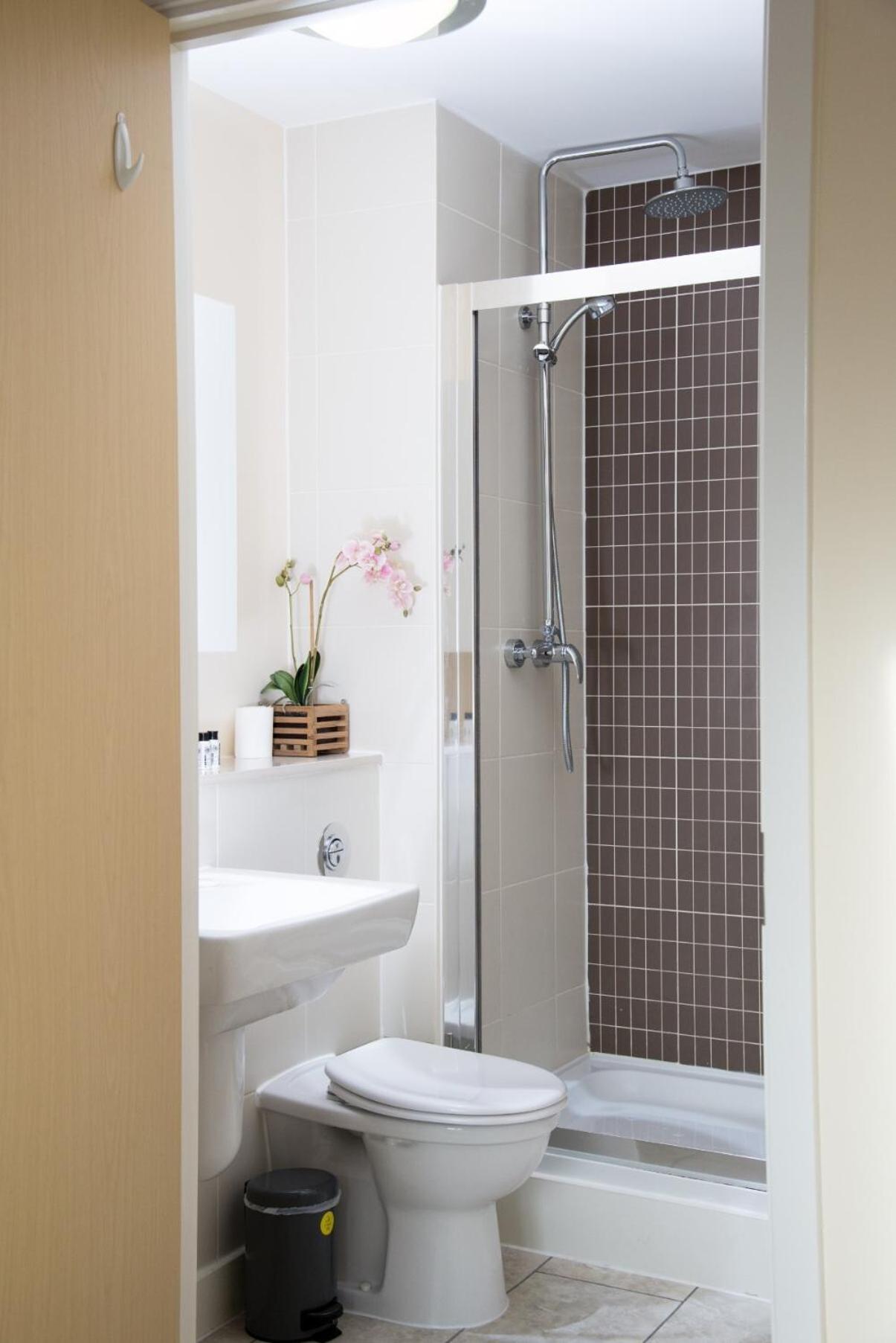 Dazzon Apartments - Hub - Central Mk Milton Keynes Room photo