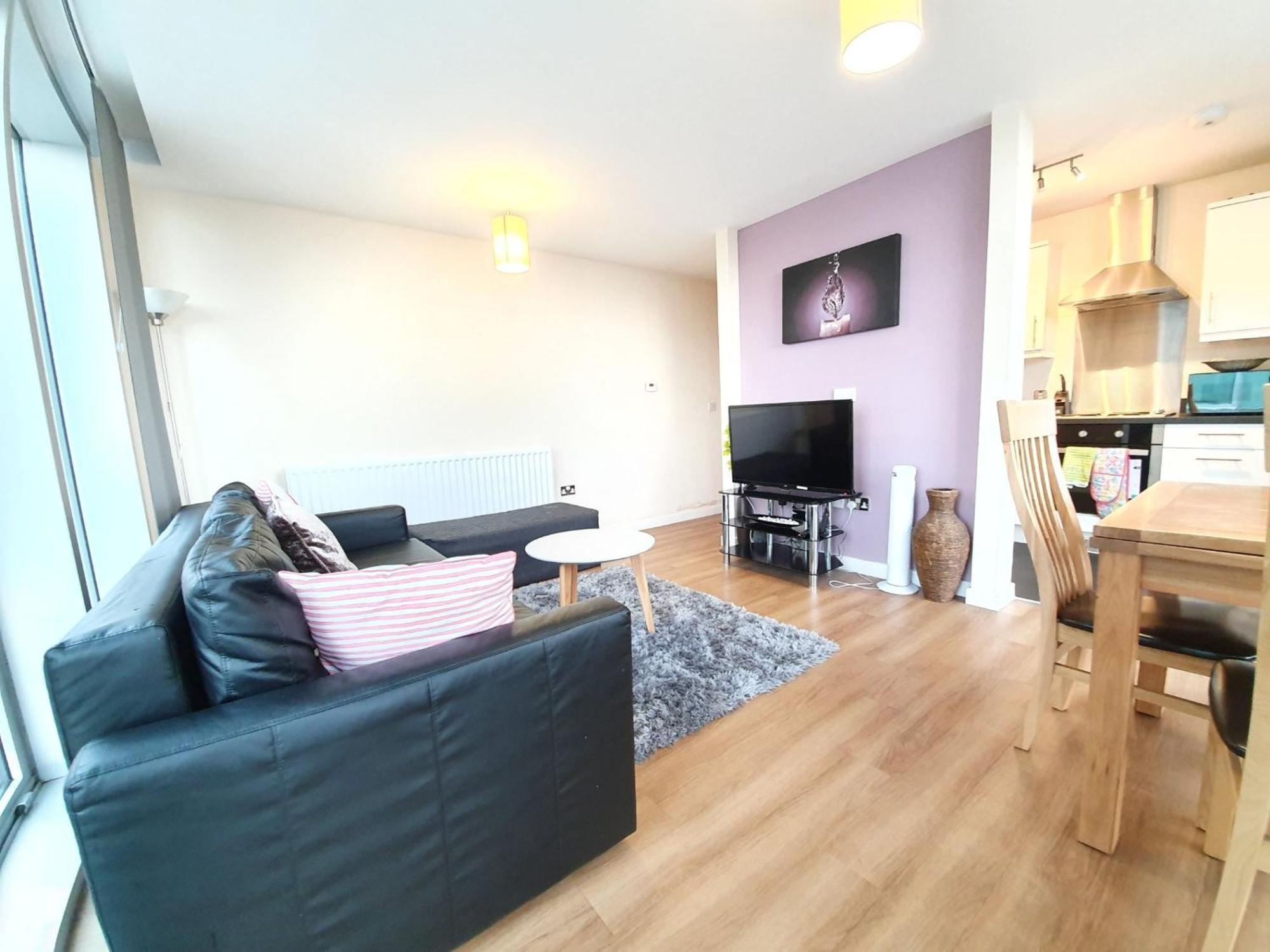 Dazzon Apartments - Hub - Central Mk Milton Keynes Room photo