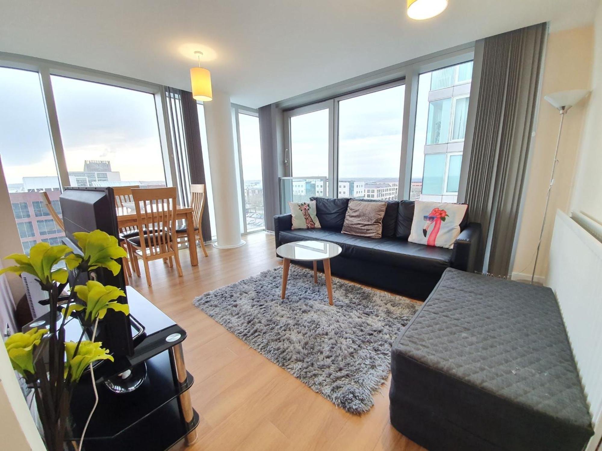 Dazzon Apartments - Hub - Central Mk Milton Keynes Room photo